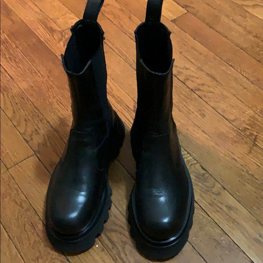 Zara chunky boot